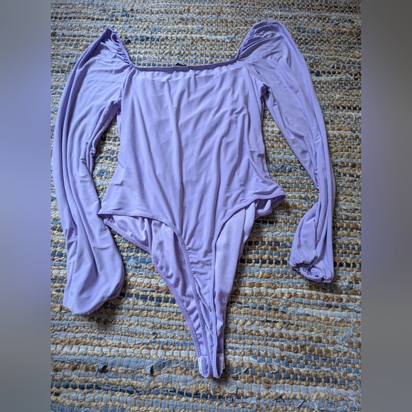 Off-Shoulder Ruched Long Sleeve Top in Lilac - Picture 5 of 5